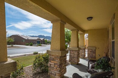 02- FRONT PORCH