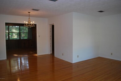 1662 Mount Vernon Dr, Jacksonville, FL 32210 - photo 5