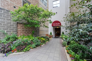 40 E 9th St unit 312, Chicago, IL 60605 - photo 2