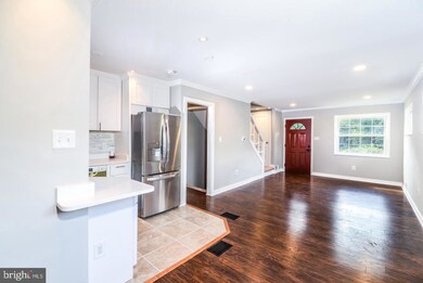 2240 Rollins Dr, Alexandria, VA 22307 - photo 5