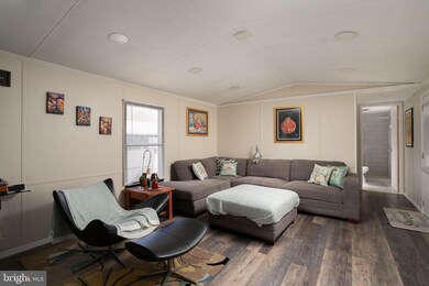 11 Sterling Ct, East Windsor, NJ 08520 - photo 4