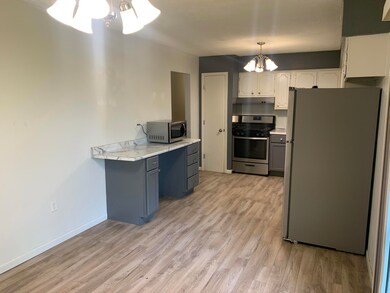 4405 Oakview Dr. Kitchen
