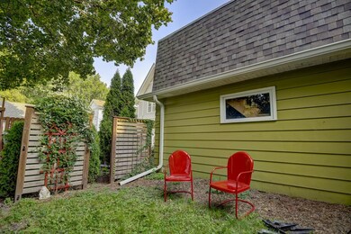 1909 Middleton St, Middleton, WI 53562 - photo 2