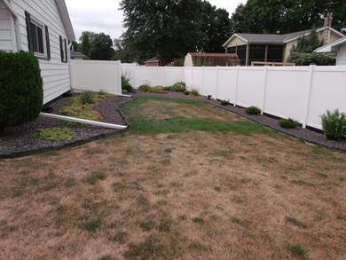 402 W Washington St, Princeton, IL 61356 - photo 2