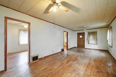 217 E Payton Ave, Des Moines, IA 50315 - photo 7