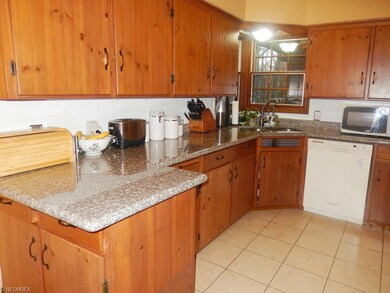 Fully Applianced Kitchen