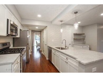 105 Hampton Blvd unit 105, Lake Bluff, IL 60044 - photo 4