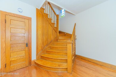 1 Entryway 1