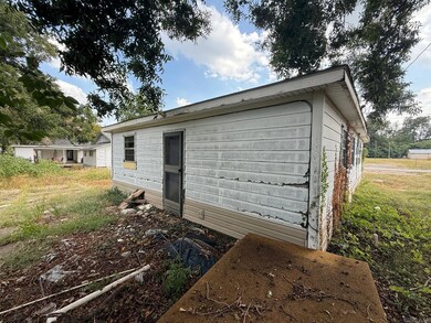 113 E Calhoun St, Luxora, AR 72358 - photo 4