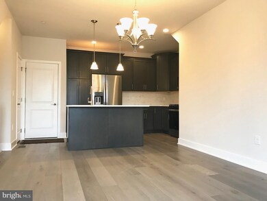 201 Lakeview Ct, King of Prussia, PA 19406 - photo 4