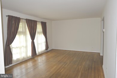 3202 Castleleigh Rd, Beltsville, MD 20705 - photo 2