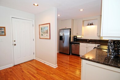 DSC_0174_kitchen1_fxed