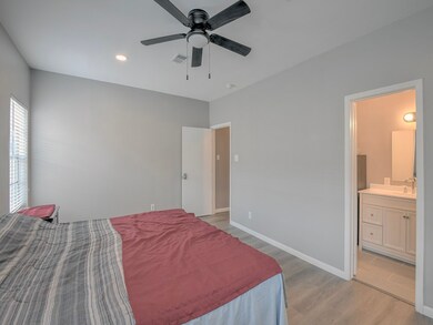 Bedroom with ensuite