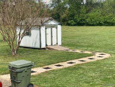 326 Old Howerton Rd, Dunnsville, VA 22454 - photo 6