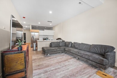 3924 N Lincoln Ave unit 416, Chicago, IL 60613 - photo 2