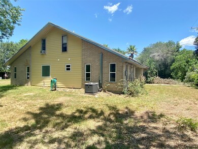 3211 Sparks Rd, Bay City, TX 77414 - photo 3