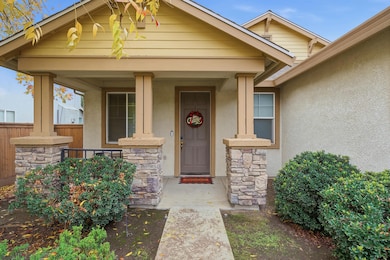 1363 Windsong Dr, Tulare, CA 93274 - photo 5