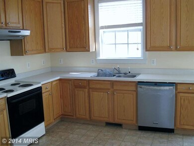 22154 Long Bow Dr, California, MD 20619 - photo 7