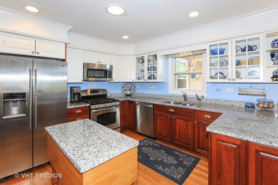 405 N Shady Ln, Elmhurst, IL 60126 - photo 3