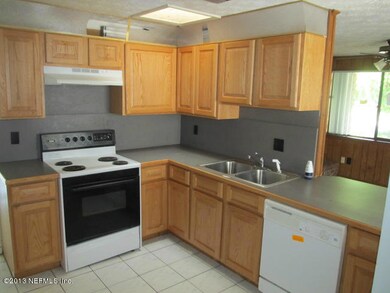 3952 Oriely Dr, Jacksonville, FL 32210 - photo 5