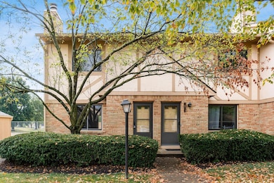 1961 Ramble Branch Dr unit 30, Columbus, OH 43220 - photo 2