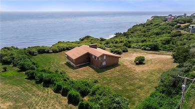 1035 Mohegan Trail, Block Island, RI 02807 - photo 6
