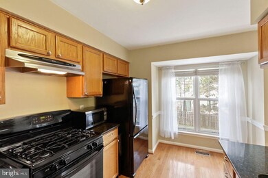 22082 Manning Square, Sterling, VA 20166 - photo 2