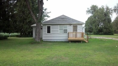 29575 Lynn St, New Carlisle, IN 46552 - photo 2