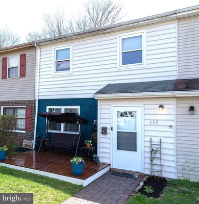 608 Hamilton Rd, East Greenville, PA 18041 - photo 2