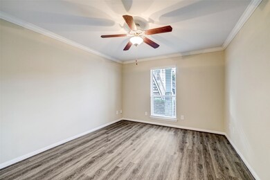 1600 W T C Jester Blvd unit 14, Houston, TX 77008 - photo 6