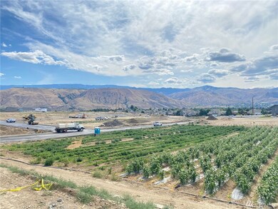 2225 S Mystical Loop, East Wenatchee, WA 98802 - photo 3