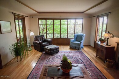 Formal living