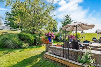 1504 Hollowbrook Dr, Saint Charles, MO 63303 - photo 5