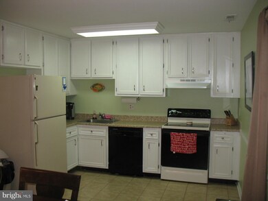 1520 Marlborough Ct unit 38XB, Crofton, MD 21114 - photo 3
