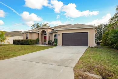 554 SW Halden Ave, Port Saint Lucie, FL 34953 - photo 4