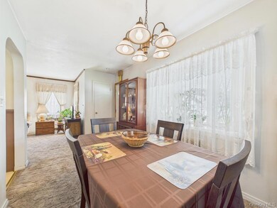 81 Cedarlawn Blvd, Valley Stream, NY 11580 - photo 7