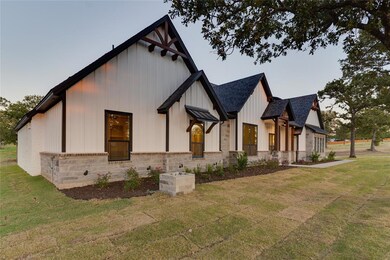 174 Las Brisas Dr, Decatur, TX 76234 - photo 2