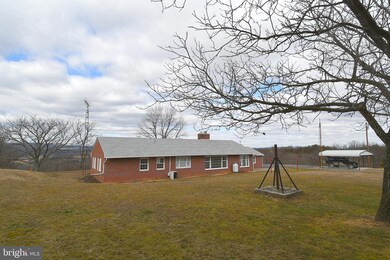 2431 Highland Ridge Rd, Berkeley Springs, WV 25411 - photo 6