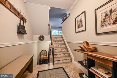 12013 Insha Ct, Reston, VA 20191 - photo 5