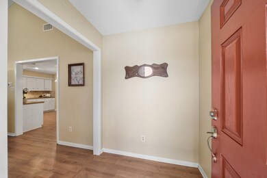 902 Golfview Dr, Richmond, TX 77469 - photo 3