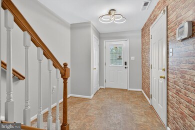 11082 Clovertree Ct, Manassas, VA 20109 - photo 3