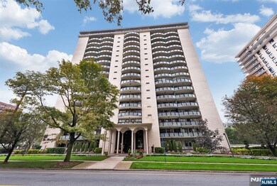 125 Prospect Ave unit Penthouse C, Hackensack, NJ 07601 - photo 2