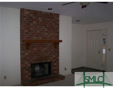 Den/Family/Great Room. Woodburning Fireplace