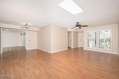 10537 W Wheatridge Dr, Sun City, AZ 85373 - photo 3