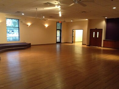 over 2500 sqft open finished space