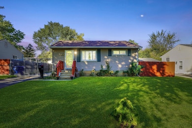 unlisted-address, Waukegan, IL 60087 - photo 2