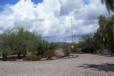 CIRCLE DRIVE WAY