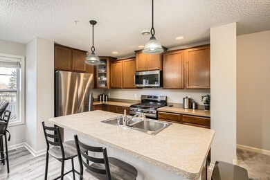 Modern kitchen with a central island.