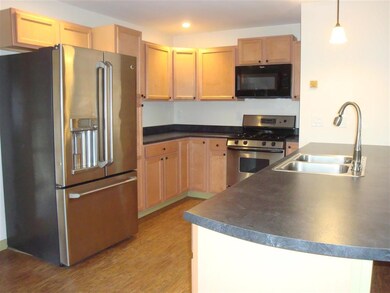 135 Winter Bell Dr, East Dummerston, VT 05346 - photo 4