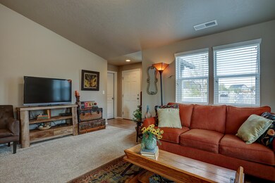 3.5 Living - 3299 SW Obsidian MLS-3